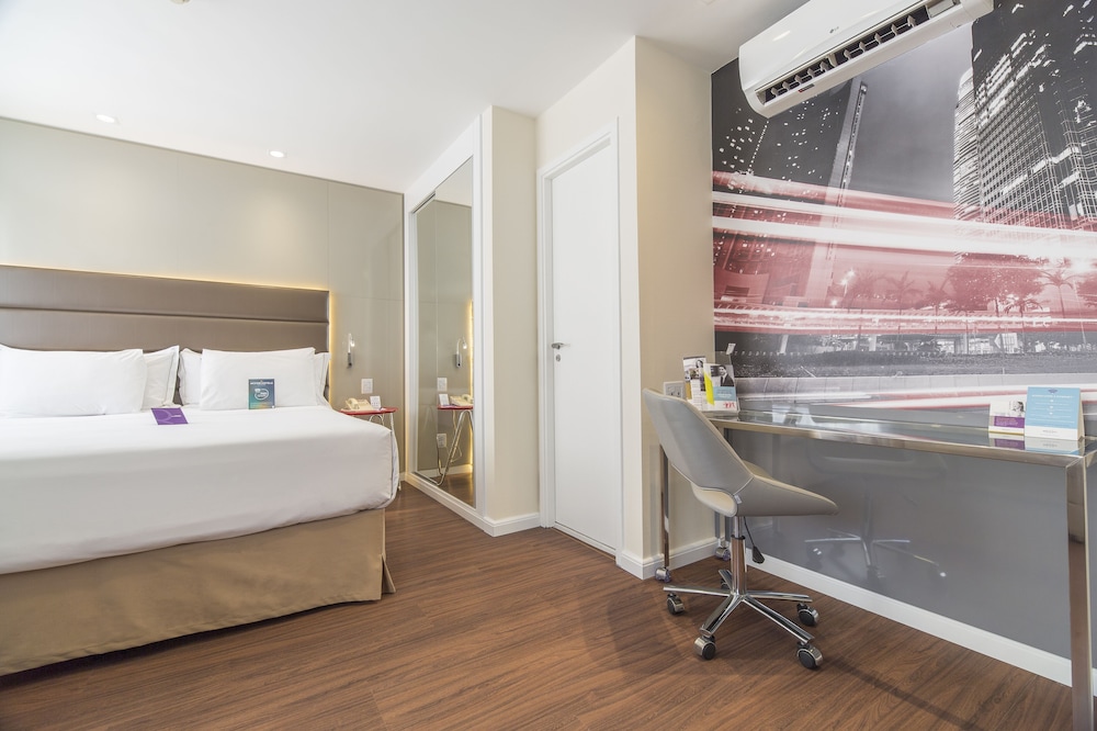 Apartamento Superior con cama King y vistas a São Paulo del hotel Mercure Sao Paulo Vila Olimpia. Foto 4
