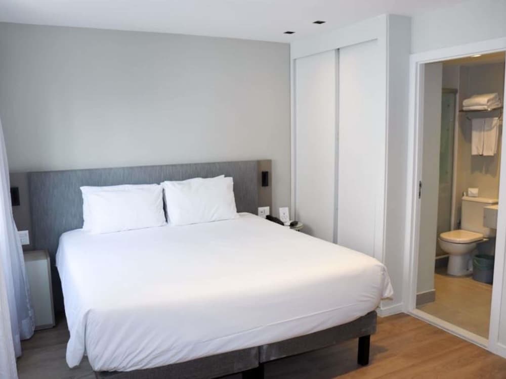 Habitación Deluxe, 1 cama doble del hotel Mercure Sao Paulo Vila Olimpia. Foto 5