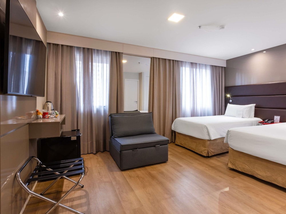 Apartamento Estándar con 2 camas individuales del hotel Mercure Sao Paulo Vila Olimpia. Foto 12