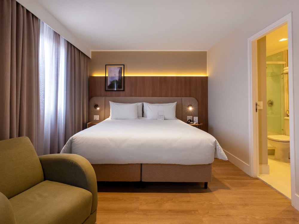 Apartamento Privilege con cama King y vistas a São Paulo del hotel Mercure Sao Paulo Vila Olimpia. Foto 8
