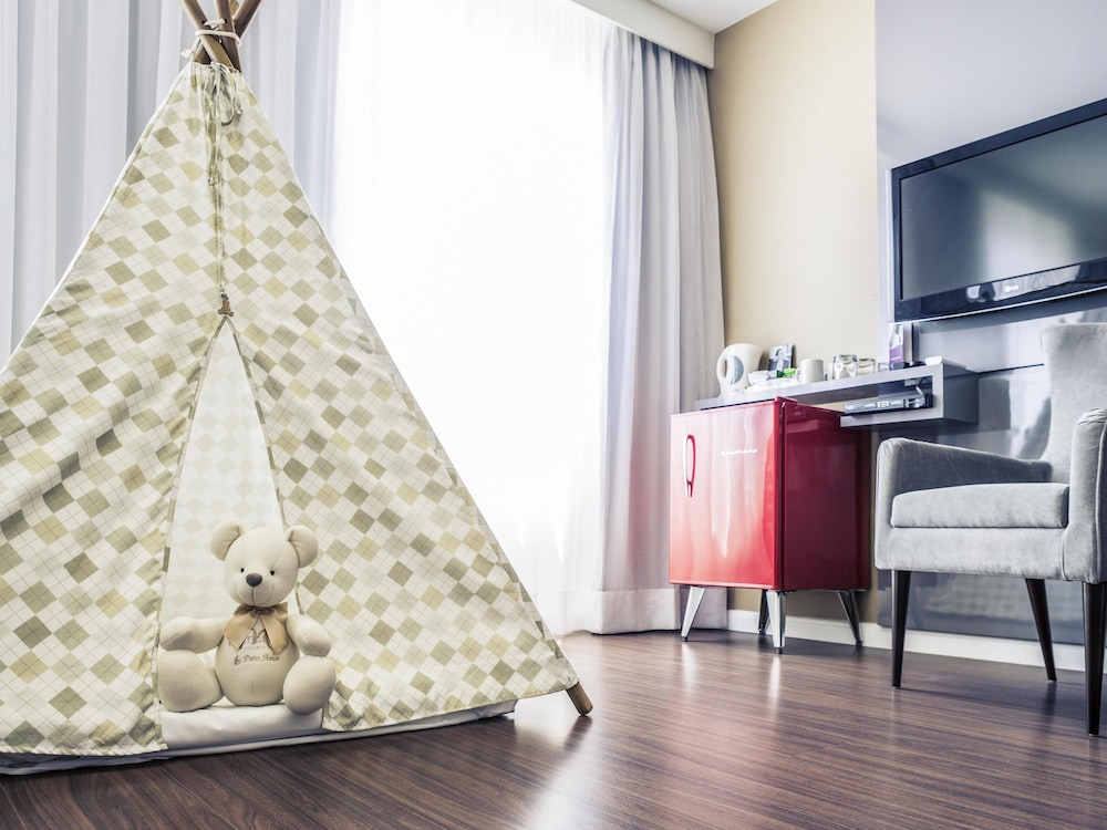 Apartamento Superior con cama King y vistas a São Paulo del hotel Mercure Sao Paulo Vila Olimpia. Foto 13