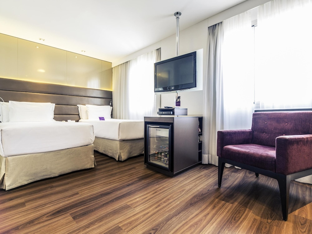 Apartamento Superior con 2 camas individuales y vistas a São Paulo del hotel Mercure Sao Paulo Vila Olimpia. Foto 6