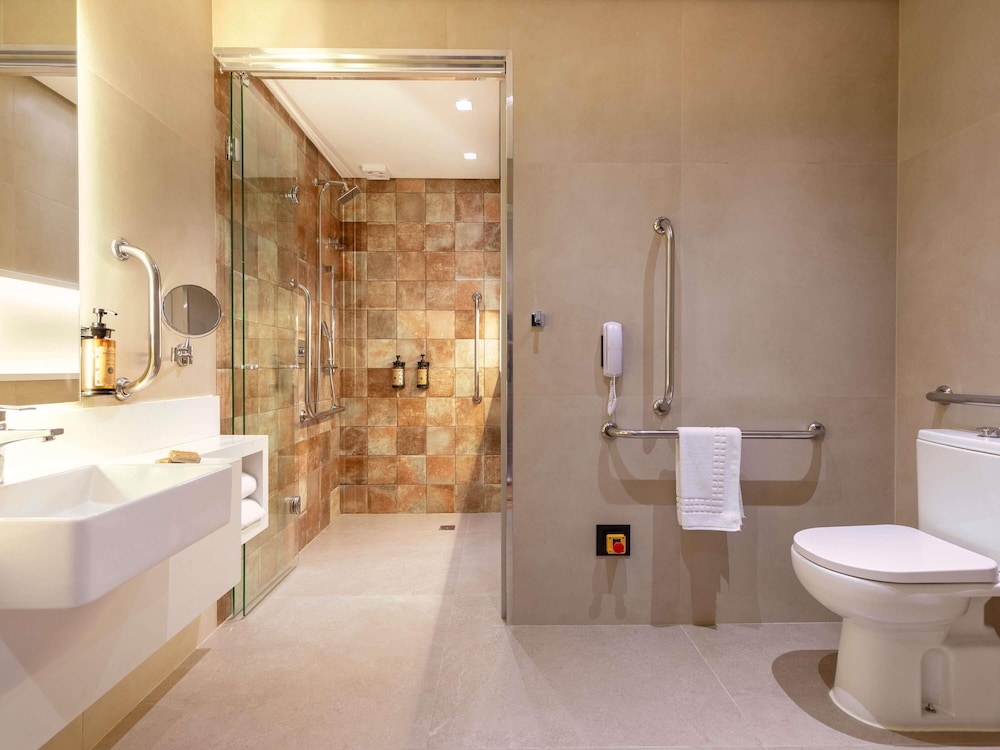 Habitación de categoría superior con 1 cama doble del hotel Mercure Sao Paulo Nacoes Unidas. Foto 2