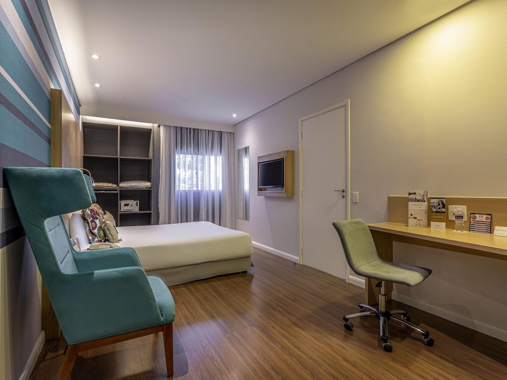 Habitación de categoría superior con 1 cama doble del hotel Mercure Sao Paulo Nacoes Unidas