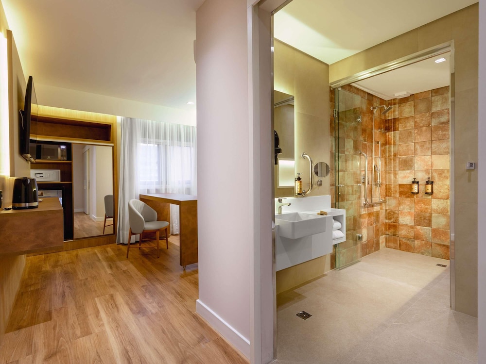 Habitación de categoría superior con 1 cama doble del hotel Mercure Sao Paulo Nacoes Unidas. Foto 3
