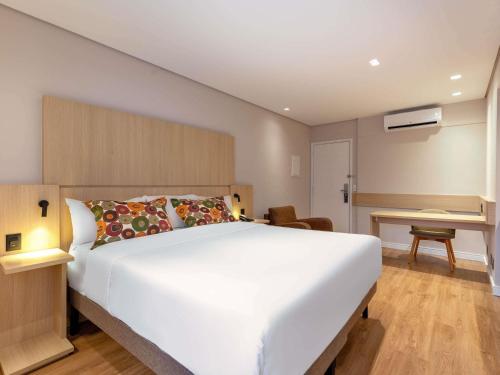 Habitación Standard con una cama doble del hotel Mercure Sao Paulo Nacoes Unidas. Foto 2
