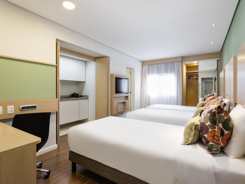 Apartamento Superior con 3 camas individuales y cocina equipada del hotel Mercure Sao Paulo Nacoes Unidas. Foto 2