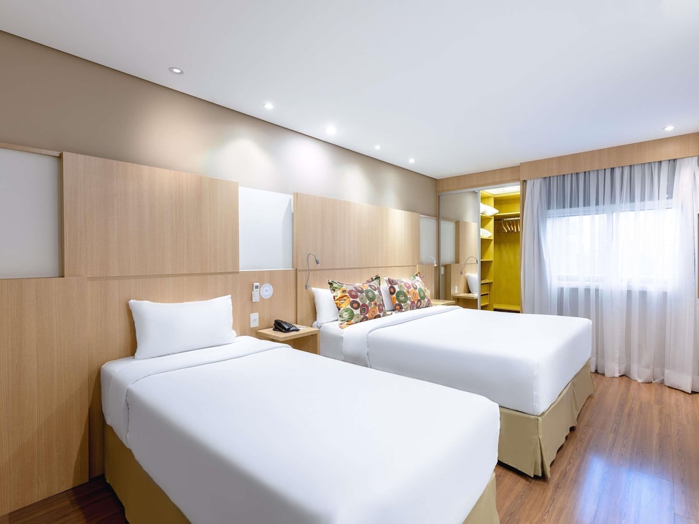 Habitación Superior no fumador con 1 cama dobley 1 cama individual del hotel Mercure Sao Paulo Nacoes Unidas. Foto 5
