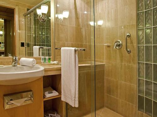 Habitación Deluxe con vistas al parque del hotel Pullman Sao Paulo Ibirapuera. Foto 2