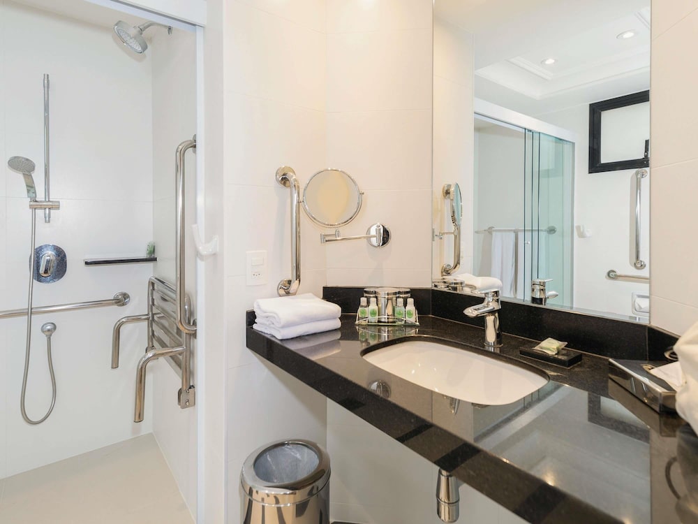 Habitacion Superior discapacitados con1 cama doble del hotel Grand Mercure Sao Paulo Ibirapuera. Foto 4