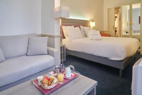 Habitación Triple del hotel Poussin