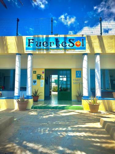 Apartamento de 1 dormitorio del hotel Casthotels Fuertesol Bungalows. Foto 1