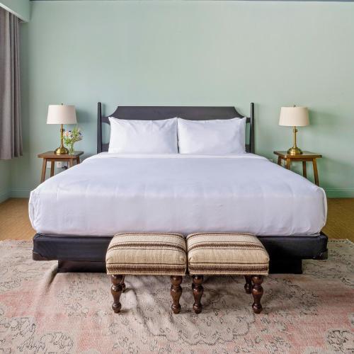 Suite Estudio - 1 cama extragrande del hotel The Harborfront Inn. Foto 4