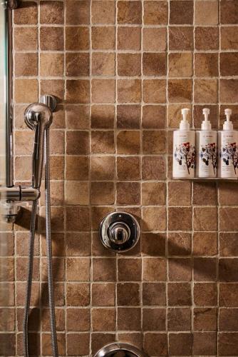 Harbor View Balcony Two Queen del hotel The Harborfront Inn. Foto 5