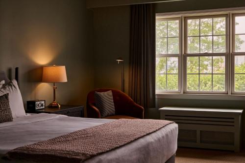 Partial Harbor View Junior Suite del hotel The Harborfront Inn. Foto 1