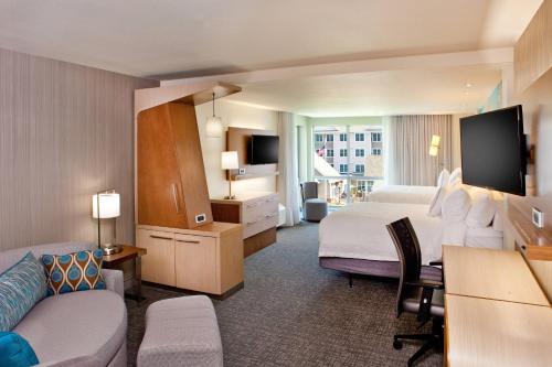 Suite Doble Deluxe - Cama grande del hotel Courtyard By Marriott Yonkers Westchester County. Foto 1