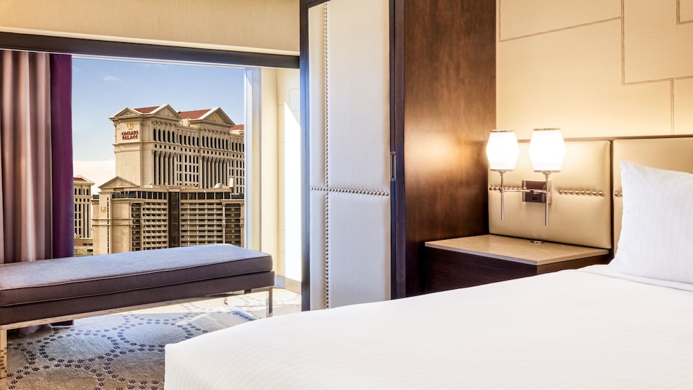 Habitación Deluxe, 1 cama de matrimonio grande, no fumadores (Valley Tower Strip View) del hotel Harrah's Las Vegas Hotel & Casino. Foto 3