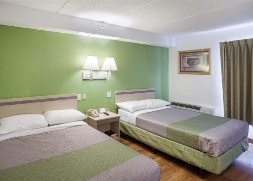 Habitación Deluxe con 2 camas grandes - No fumadores del hotel 6 Binghamton
