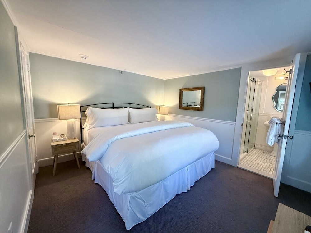 Suite, 1 cama de matrimonio grande del hotel The Hedges Inn