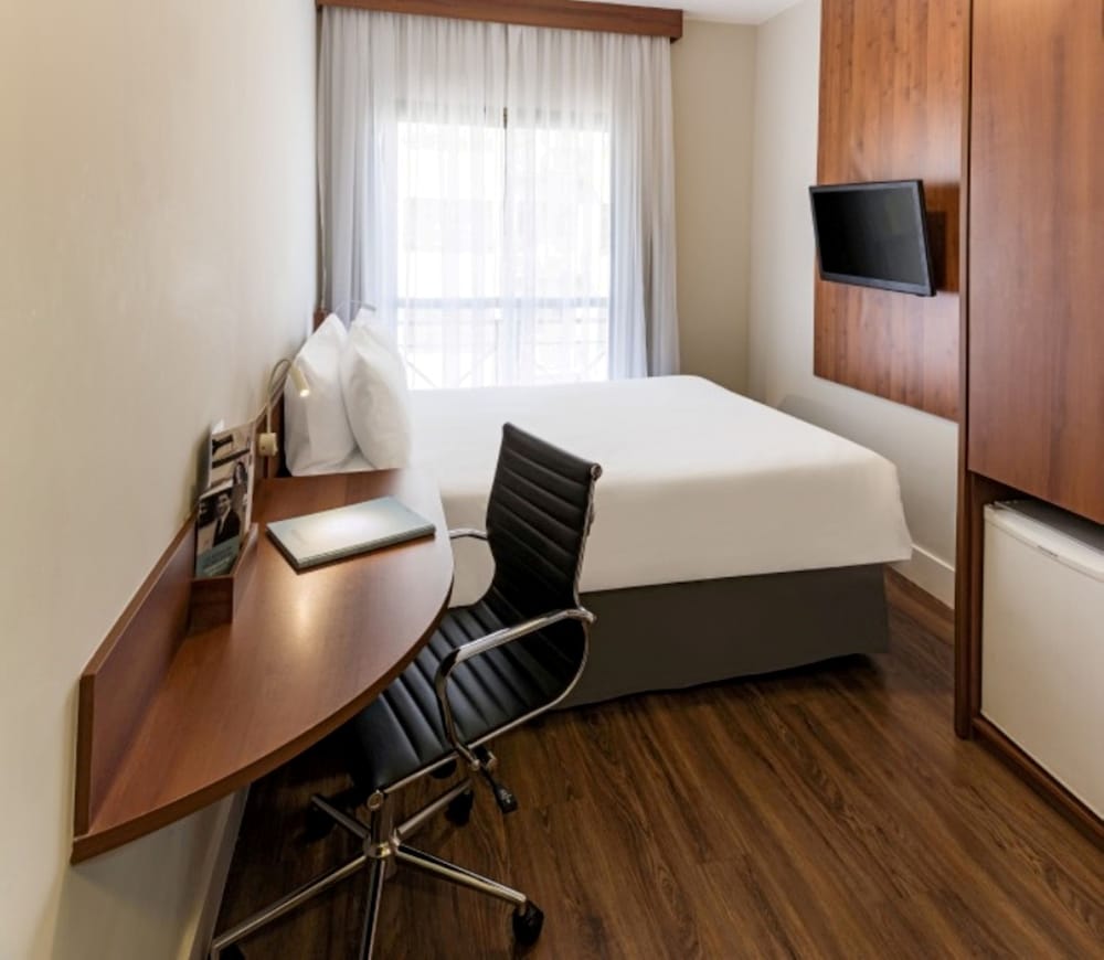 Estudio del hotel Mercure São Caetano Do Sul. Foto 1