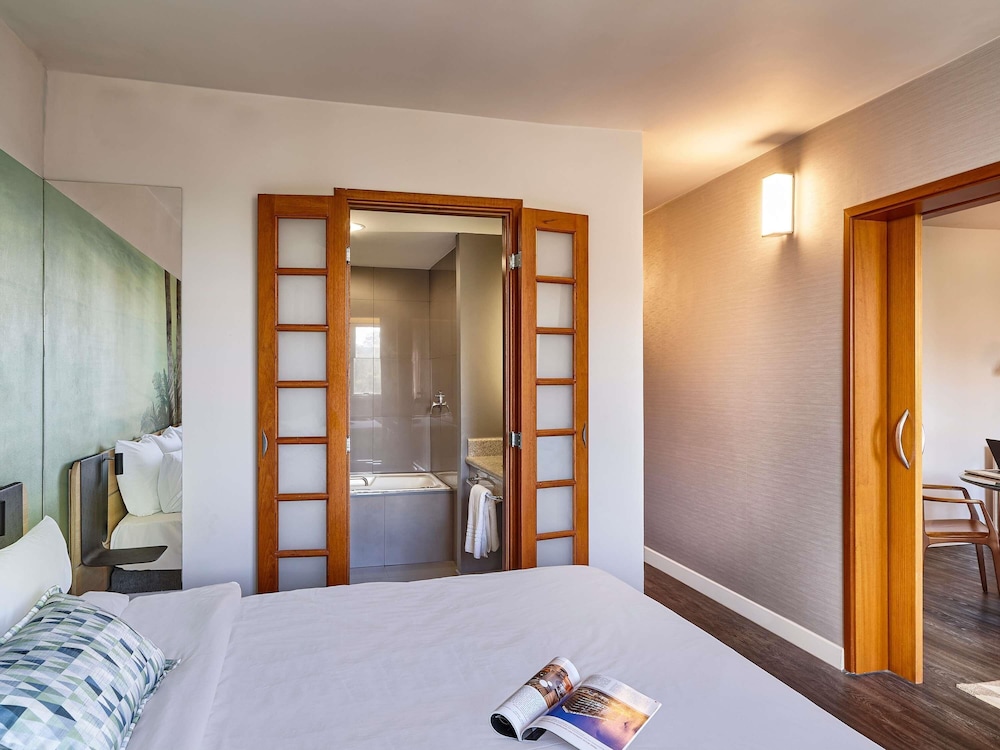 Suite Master con 1 cama King del hotel Novotel Sao Jose Dos Campos. Foto 1