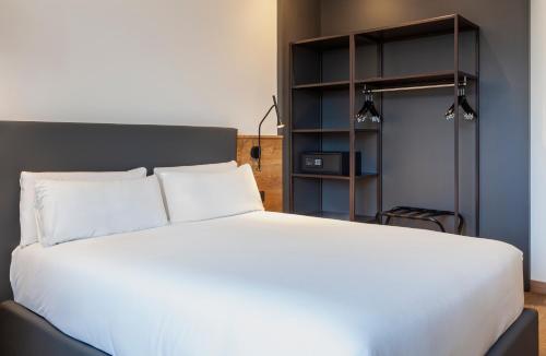 Habitación Triple del hotel Sb Madrid Norte. Foto 3