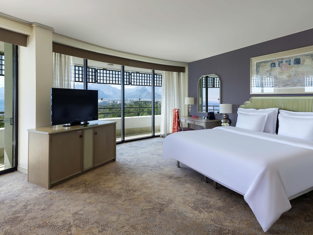 Suite Junior, Vistas al Mar, Cama King del hotel Rixos Downtown Antalya All Inclusive - The Land Of Legends Access