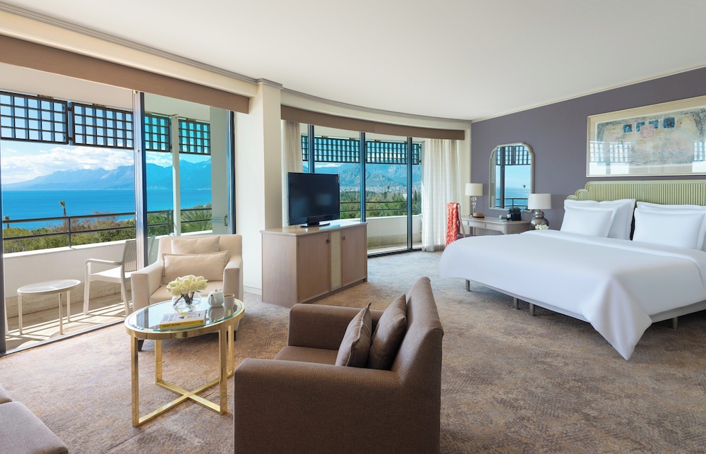 Suite Junior, Vistas al Mar, Cama King del hotel Rixos Downtown Antalya All Inclusive - The Land Of Legends Access. Foto 1