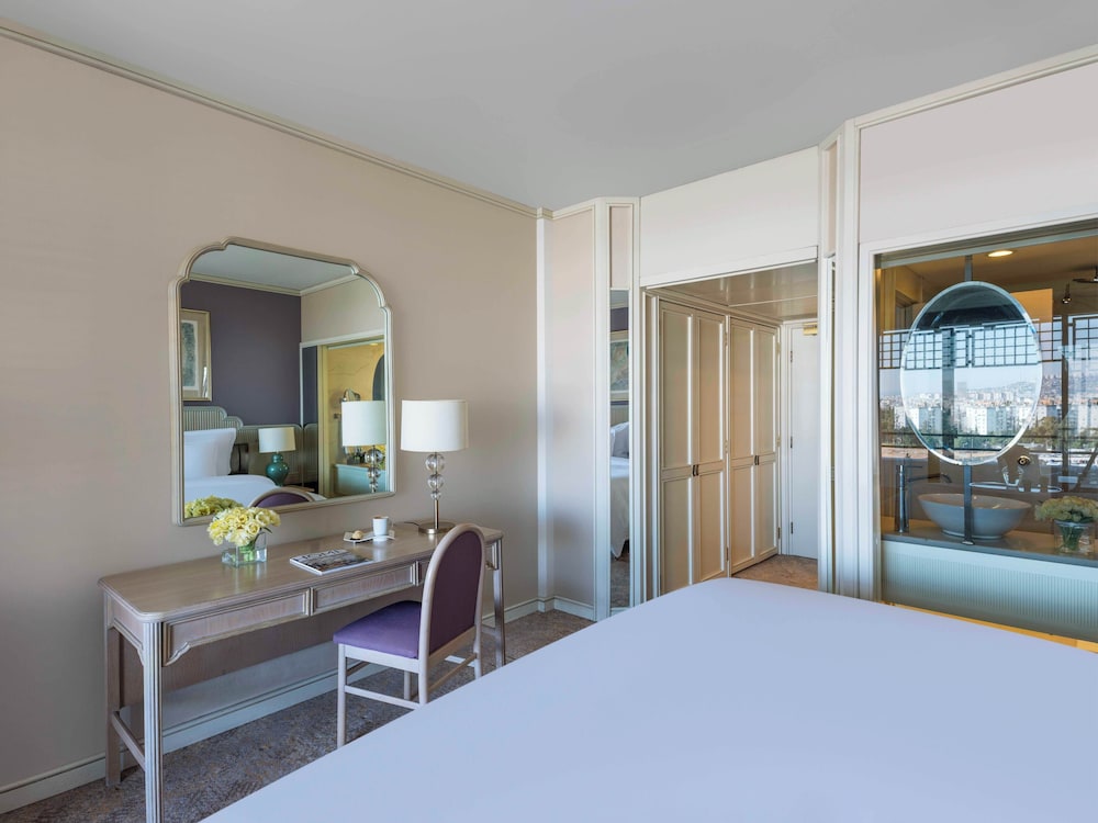 Habitación Estándar con Vistas a la Ciudad, Cama King del hotel Rixos Downtown Antalya All Inclusive - The Land Of Legends Access