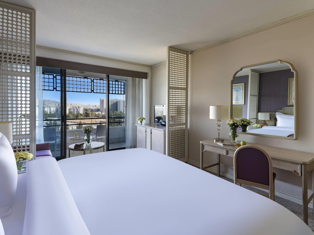 Habitación Estándar con Vistas a la Ciudad, Cama King del hotel Rixos Downtown Antalya All Inclusive - The Land Of Legends Access. Foto 3