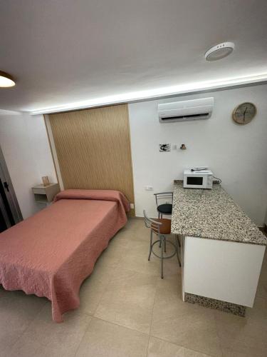 Estudio con vistas a la piscina del hotel Koka. Foto 4