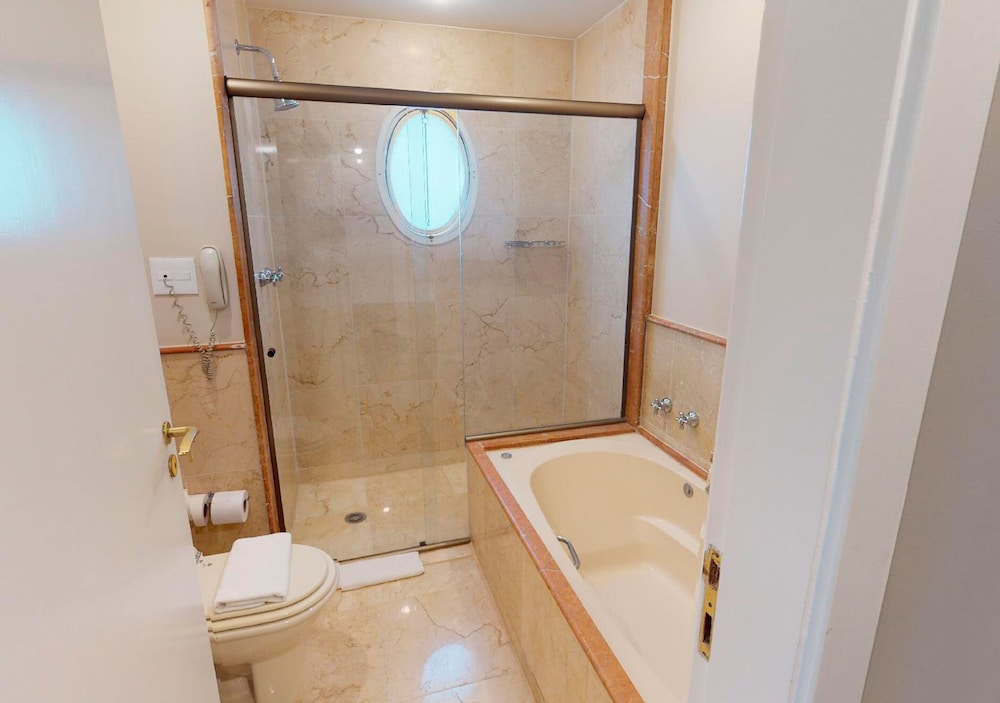 Suite ejecutiva (Corporate) del hotel Gran Estanplaza Berrini. Foto 4