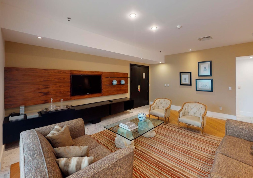 Suite Presidencial del hotel Gran Estanplaza Berrini. Foto 2