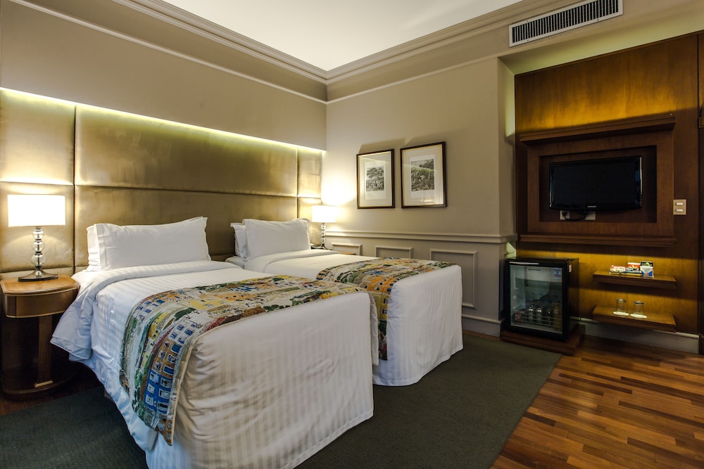 Habitación estándar con 2 camas individuales del hotel Gran Estanplaza Berrini. Foto 2
