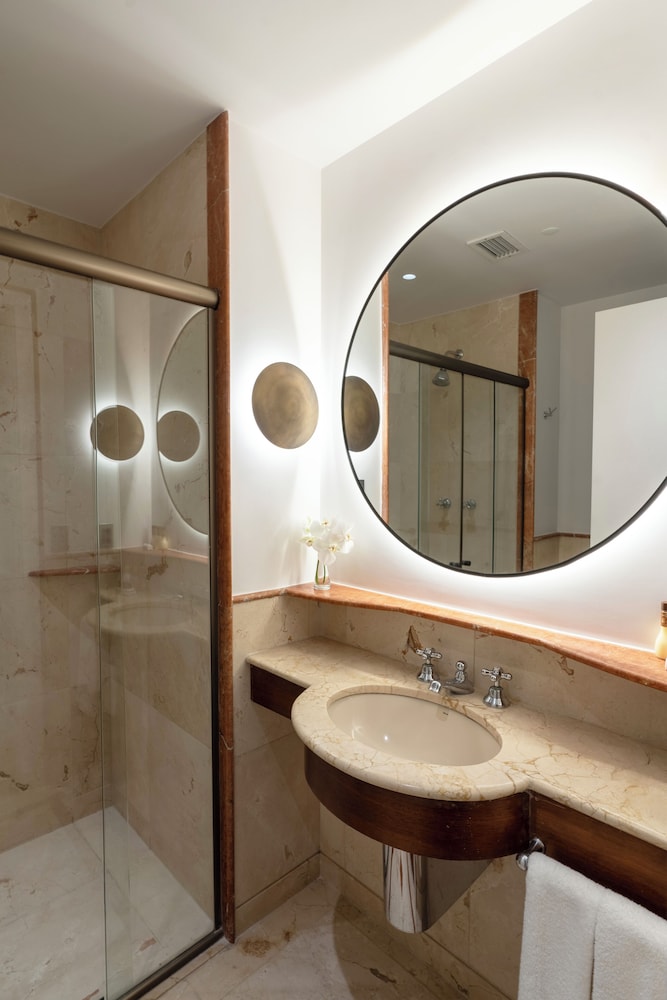 Suite estudio estándar del hotel Gran Estanplaza Berrini. Foto 5