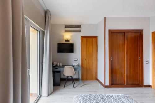 Habitación Doble con balcón - 1 o 2 camas del hotel Soho Boutique Los Naranjos. Foto 6