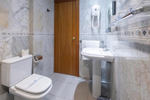 Habitación Doble con balcón - 1 o 2 camas del hotel Soho Boutique Los Naranjos. Foto 11