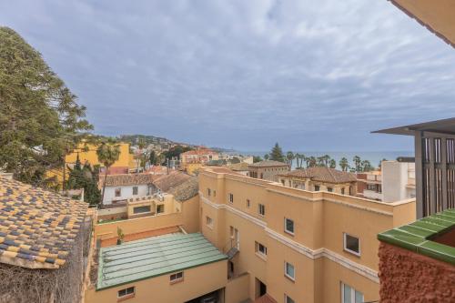 Habitación Triple con balcón del hotel Soho Boutique Los Naranjos. Foto 4