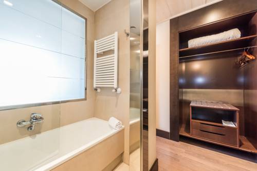 Habitación doble Contigua del hotel Mercader. Foto 6