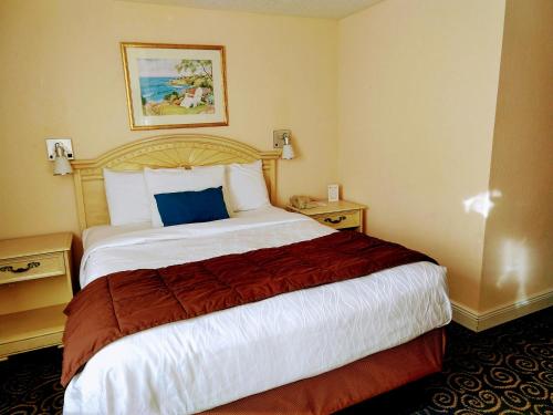 Queen Room with Sofa and Stovetop del hotel Tiki Resort - Lake George. Foto 2