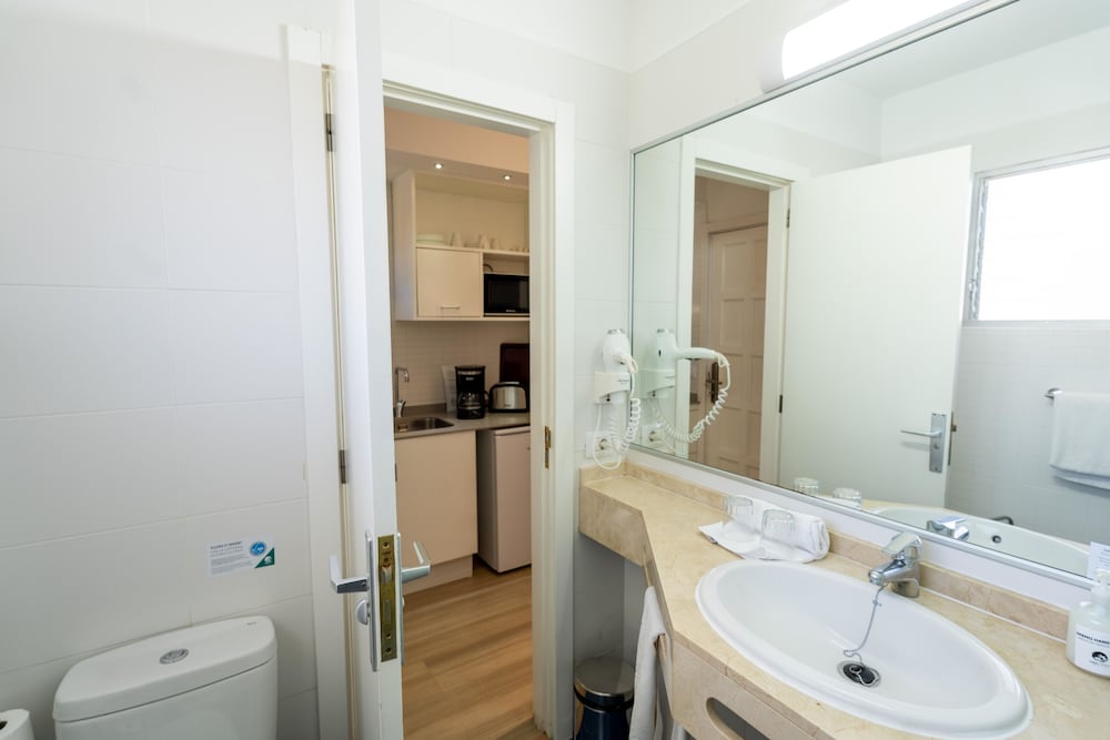 Estudio, vistas a la piscina del hotel Coral California. Foto 9