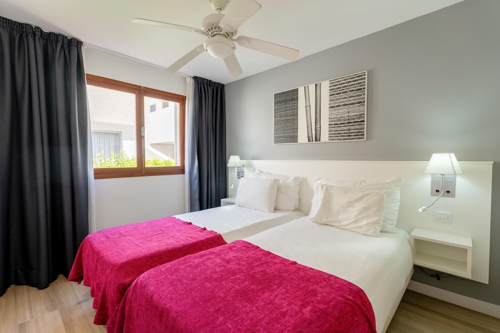 Apartamento Balcón o Terraza 1 habitación Sofá Cama incluido 2 Camas individuales kitchenette del hotel Coral California