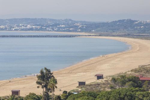 Estudio Superior con vistas al mar del hotel Alvor Atlântico Beach Aparthotel. Foto 8