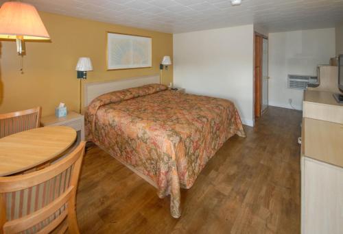 Habitación estándar con cama King del hotel Budget Inn Watkins Glen