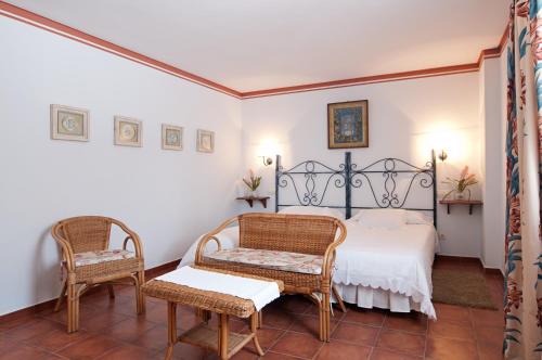 Habitación Triple del hotel Cortijo San Ignacio. Foto 3