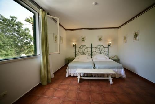 Habitación Triple del hotel Cortijo San Ignacio. Foto 4