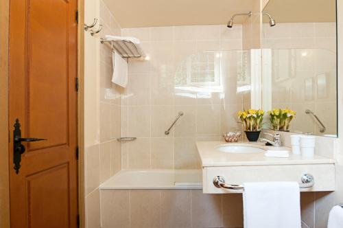 Double or Twin Room del hotel Cortijo San Ignacio. Foto 4