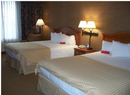 Alojamiento con 2 camas grandes - No fumadores del hotel Ramada By Wyndham Watertown/thousand Islands Ny. Foto 1