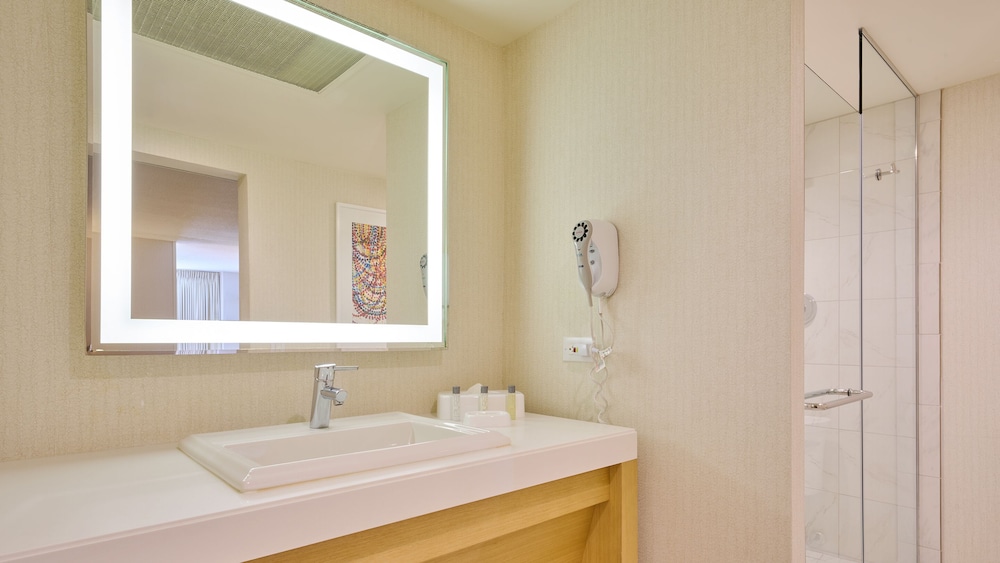 NORTH PREMIUM SUITE 1 KING NON - SMOKING del hotel Tropicana Atlantic City. Foto 4