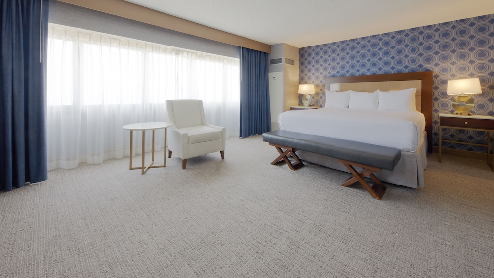 SOUTH ONE BEDROOM SUITE 1 KING NON - SMOKING del hotel Tropicana Atlantic City. Foto 2